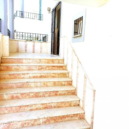 Fethiye Merkezde Ferah Ve Balkonlu 2+1 Daire Apartment Fethiye