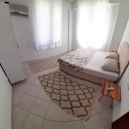 Fethiye Merkezde Ferah Ve Balkonlu 2+1 Daire Apartment Fethiye